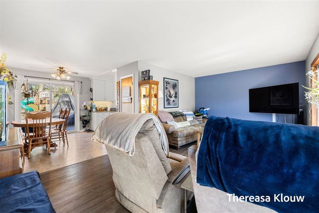 15701 Charles Court, Grand Haven, MI 49417