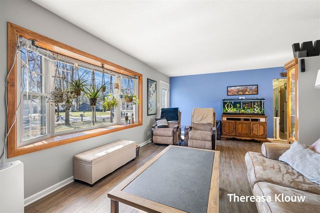 15701 Charles Court, Grand Haven, MI 49417