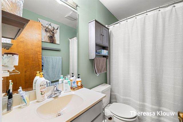 15701 Charles Court, Grand Haven, MI 49417