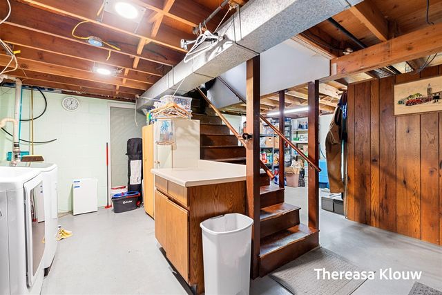 15701 Charles Court, Grand Haven, MI 49417