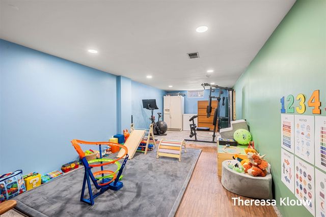 15701 Charles Court, Grand Haven, MI 49417