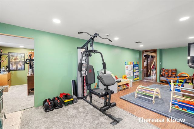 15701 Charles Court, Grand Haven, MI 49417