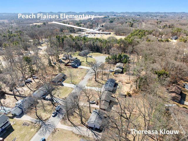 15701 Charles Court, Grand Haven, MI 49417