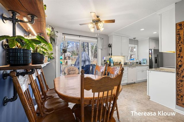 15701 Charles Court, Grand Haven, MI 49417