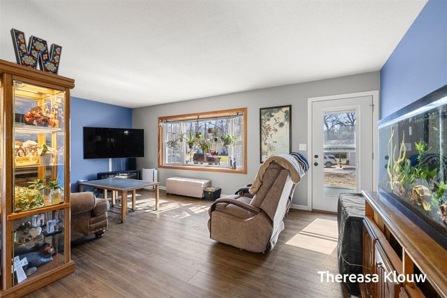 15701 Charles Court, Grand Haven, MI 49417