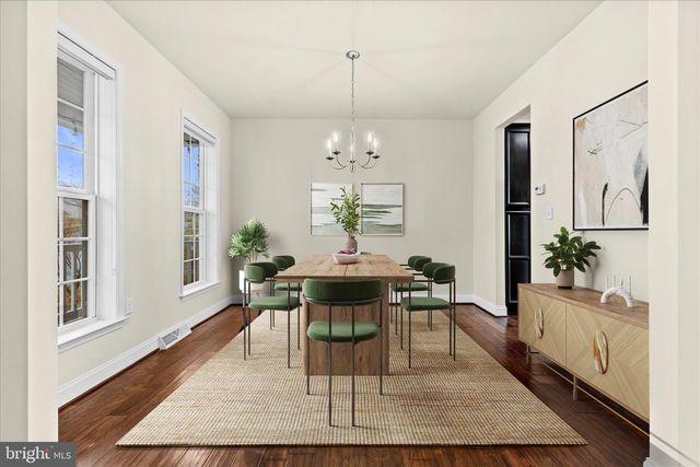 1002 KAVANAGH CIR, Red Lion, PA 17356