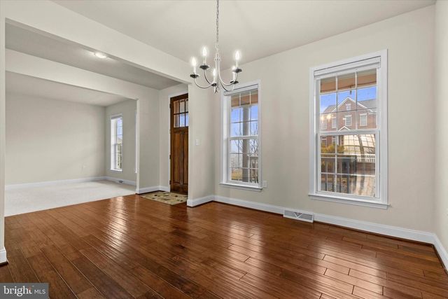 1002 KAVANAGH CIR, Red Lion, PA 17356