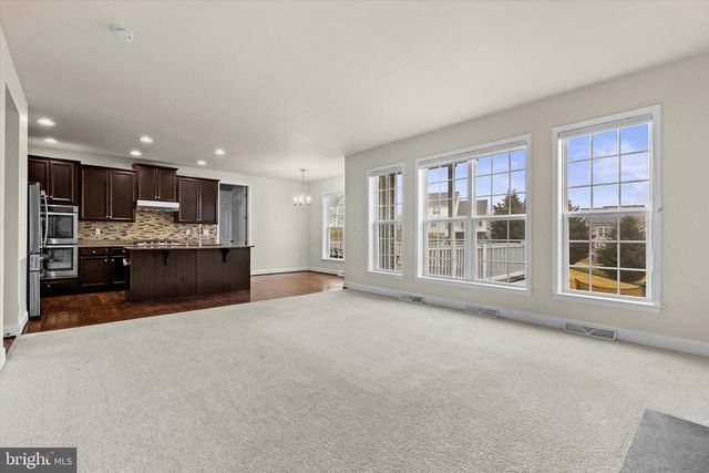 1002 KAVANAGH CIR, Red Lion, PA 17356