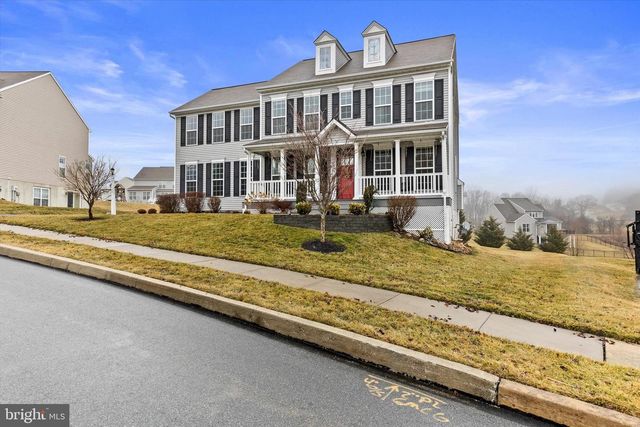 1002 KAVANAGH CIR, Red Lion, PA 17356