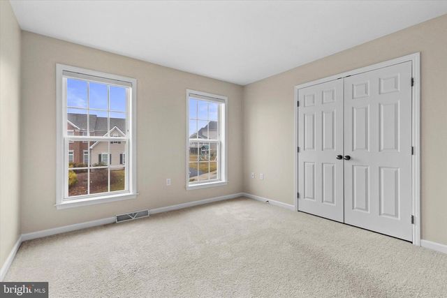 1002 KAVANAGH CIR, Red Lion, PA 17356