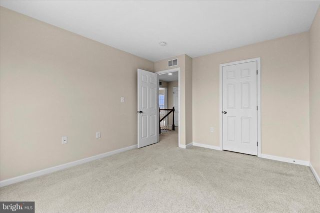 1002 KAVANAGH CIR, Red Lion, PA 17356