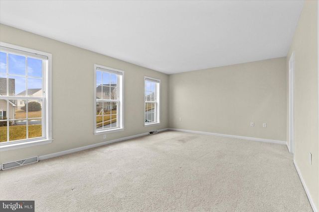 1002 KAVANAGH CIR, Red Lion, PA 17356