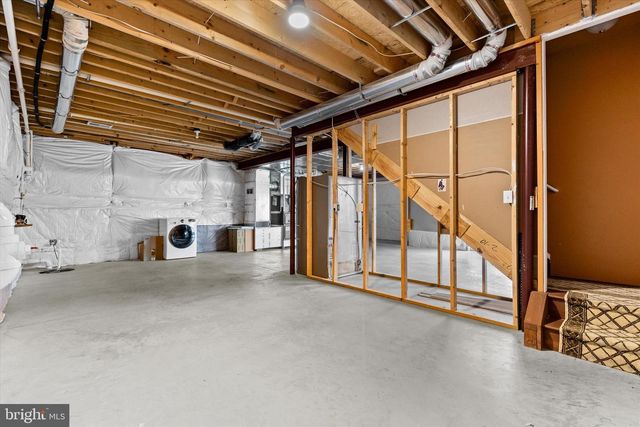 1002 KAVANAGH CIR, Red Lion, PA 17356