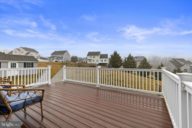 1002 KAVANAGH CIR, Red Lion, PA 17356