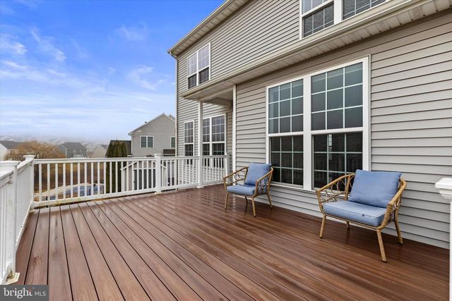 1002 KAVANAGH CIR, Red Lion, PA 17356