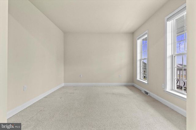 1002 KAVANAGH CIR, Red Lion, PA 17356