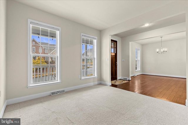 1002 KAVANAGH CIR, Red Lion, PA 17356