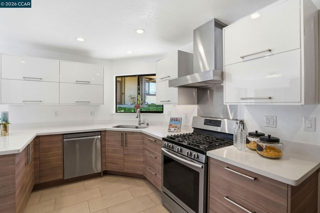 2122 Pinehurst Ct, El Cerrito, CA 94530