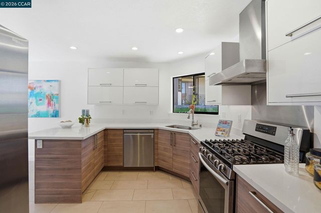 2122 Pinehurst Ct, El Cerrito, CA 94530