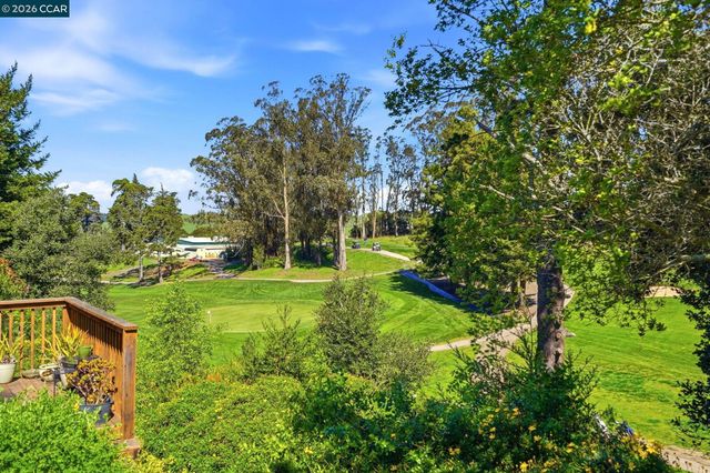 2122 Pinehurst Ct, El Cerrito, CA 94530