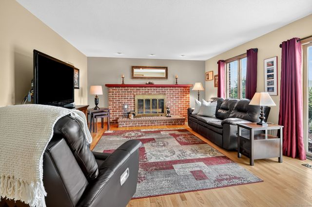 4 Sunset Drive, Wallingford, CT 06492