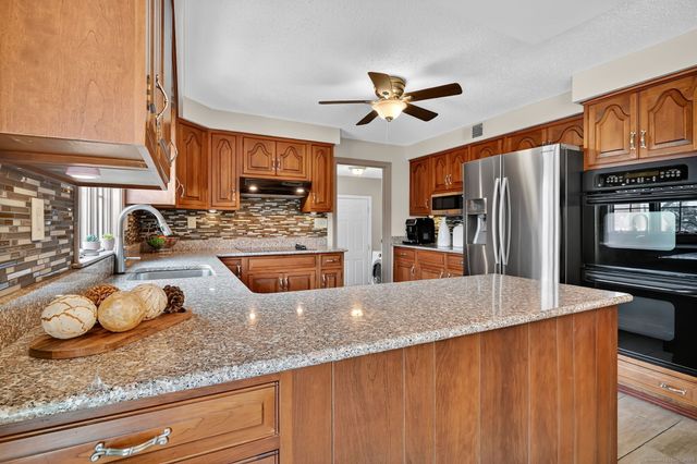 4 Sunset Drive, Wallingford, CT 06492