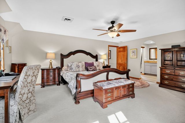 4 Sunset Drive, Wallingford, CT 06492