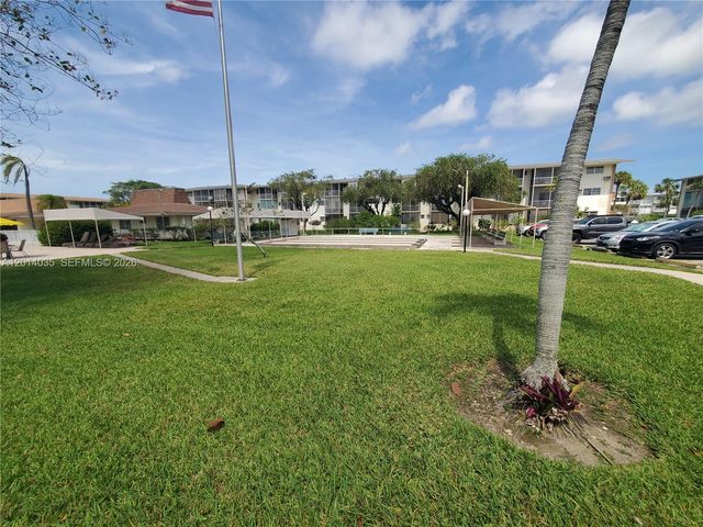 16801 NE 13th Ave 314, Miami, FL 33162