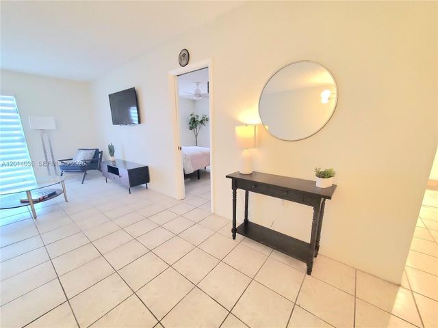 16801 NE 13th Ave 314, Miami, FL 33162