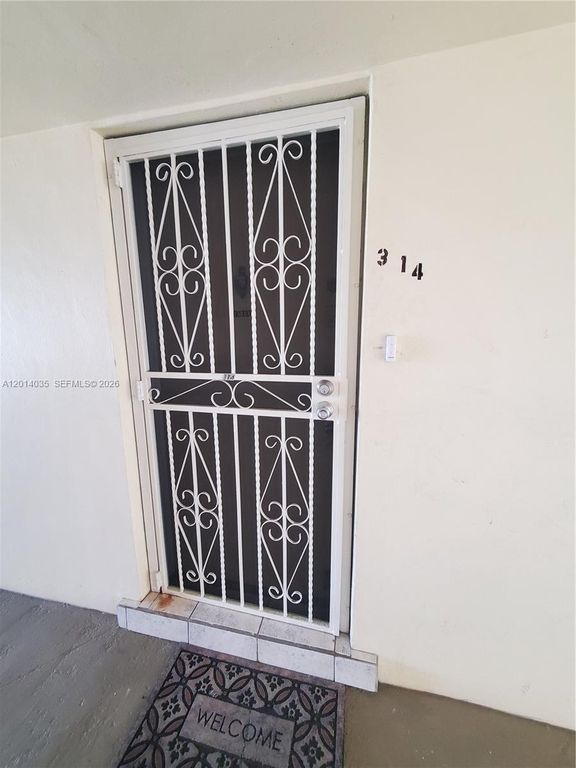 16801 NE 13th Ave 314, Miami, FL 33162