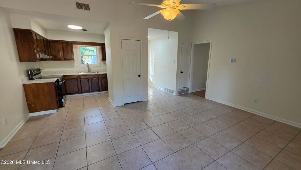 2320 Colonial Hills Drive, Southaven, MS 38671 — photo 4