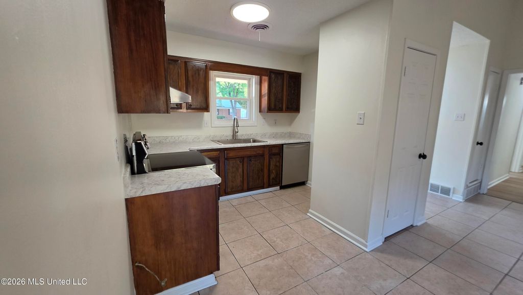 2320 Colonial Hills Drive, Southaven, MS 38671 — photo 5