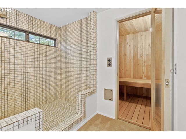 1993 FIRCREST Dr, Eugene, OR 97403