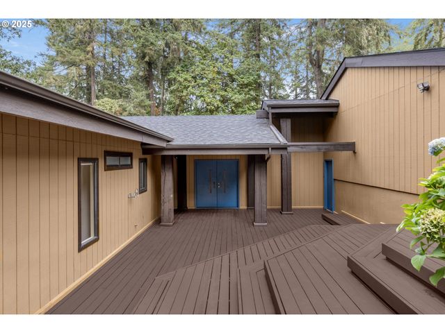 1993 FIRCREST Dr, Eugene, OR 97403