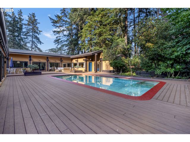 1993 FIRCREST Dr, Eugene, OR 97403