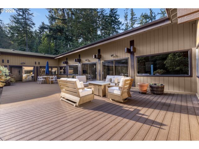 1993 FIRCREST Dr, Eugene, OR 97403