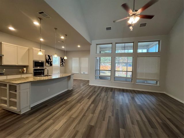 121 Red Granite RD, Georgetown, TX 78633