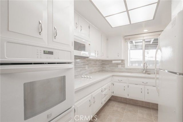 1880 St John Rd Mut 15, 33B, Seal Beach, CA 90740