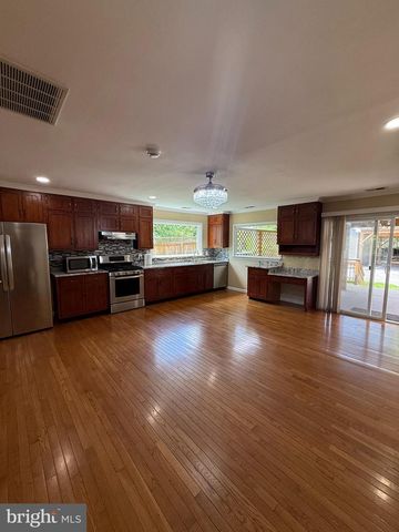 816 CROTHERS LN, Rockville, MD 20852