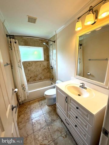 816 CROTHERS LN, Rockville, MD 20852