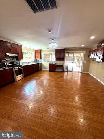 816 CROTHERS LN, Rockville, MD 20852