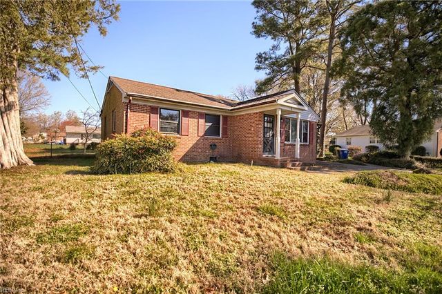 6 Karen DR, Newport News, VA 23608