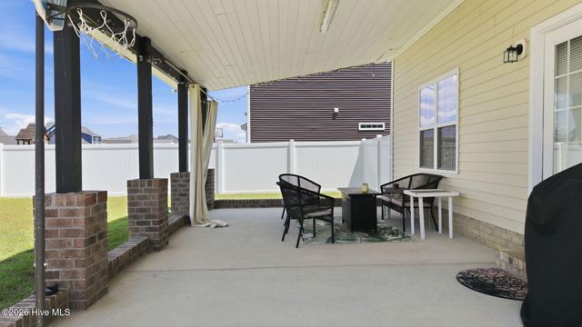 2236 Birch Hollow Drive, Winterville, NC 28590