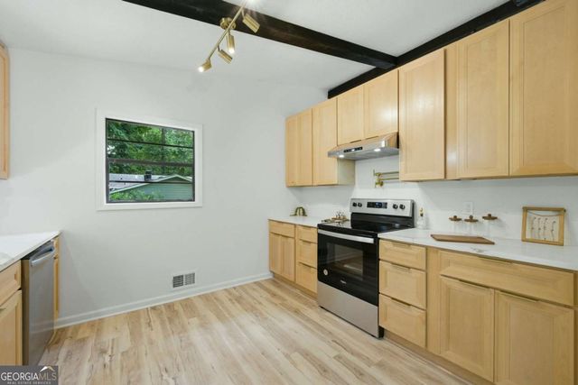 411 Hunters Lane, Woodstock, GA 30189