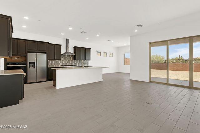 5069 W Tavira Way, Marana, AZ 85742