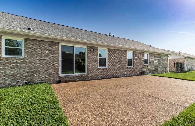 8833 Idaho Drive, Newburgh, IN 47630