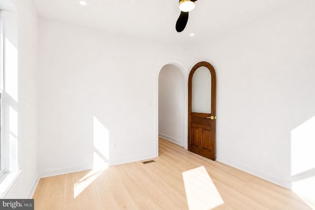 1519 N DOVER ST, Philadelphia, PA 19121