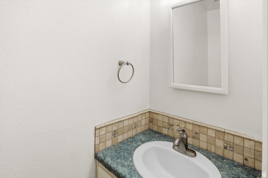 Image 17 of property listing at 3987 WESTWIND CT, Riverdale, UT 84405