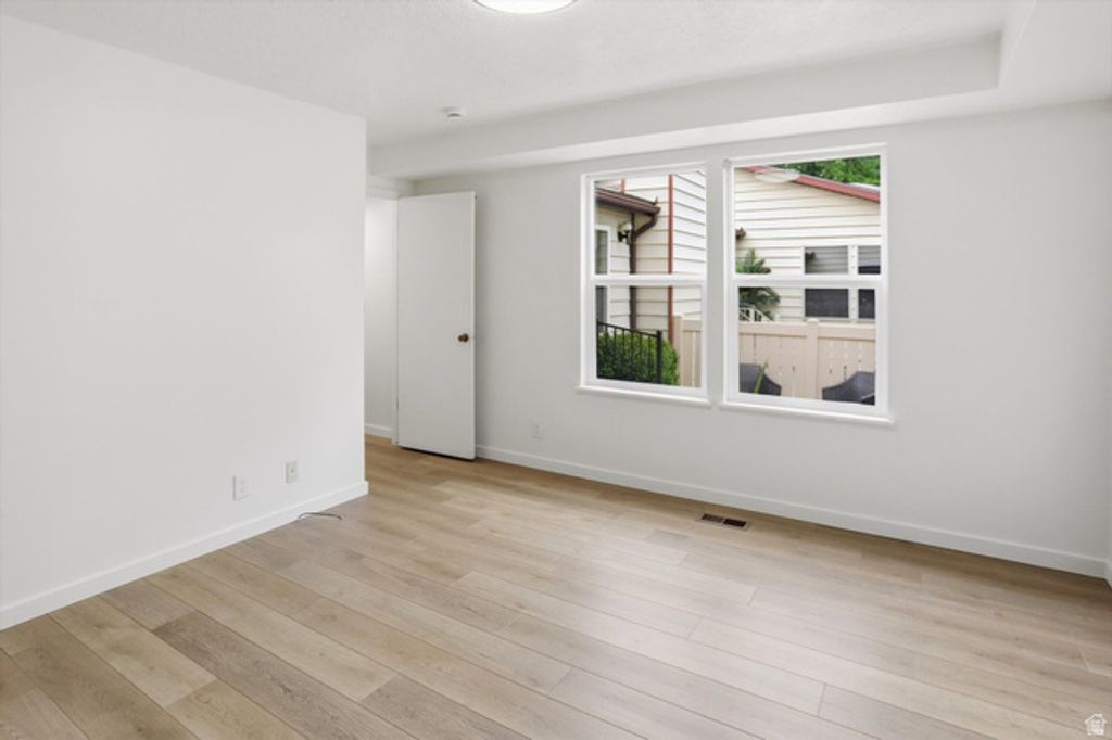 Image 22 of property listing at 3987 WESTWIND CT, Riverdale, UT 84405