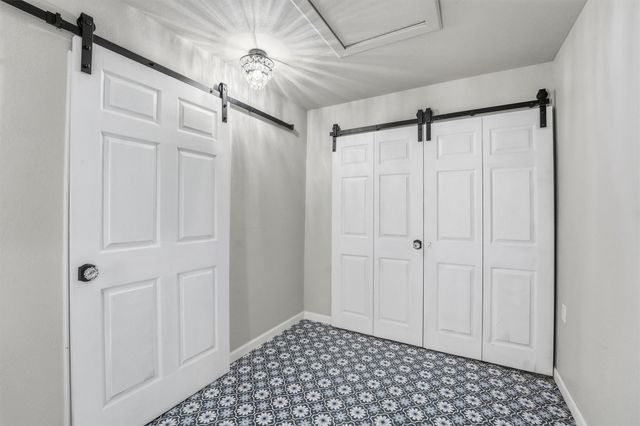 403 S Velasco Street, Angleton, TX 77515